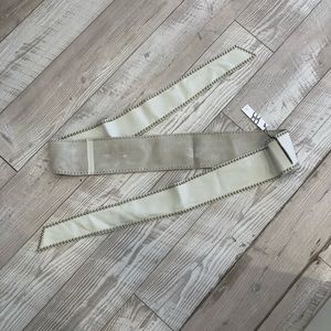 B-low the Belt Demi Moto Belt Pearl NWT